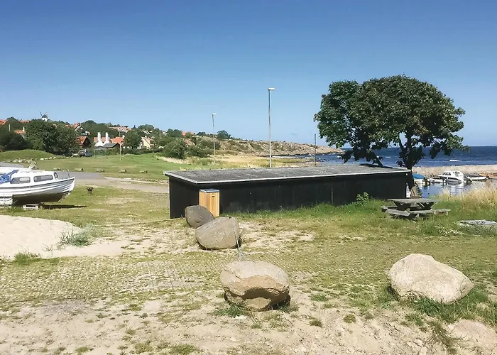 Kalleholled Denm * Gudhjem