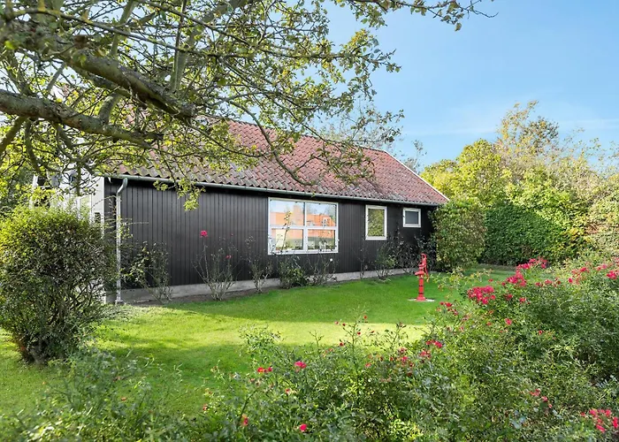 Kalleholled Denm * Gudhjem